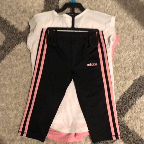 Adidas girls 3 piece set size 3T - Picture 3 of 3